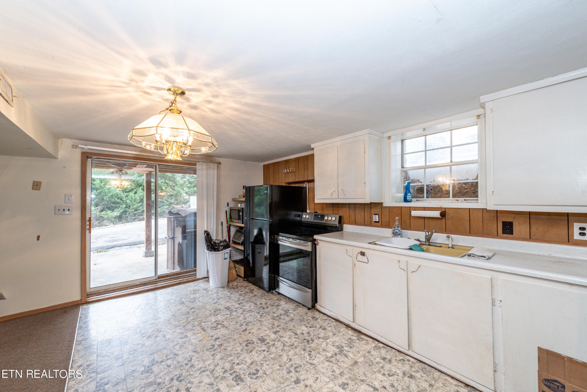 743 Garrett Road Dandridge, TN 37725 - Photo 30 of 37 Gallery Image 30