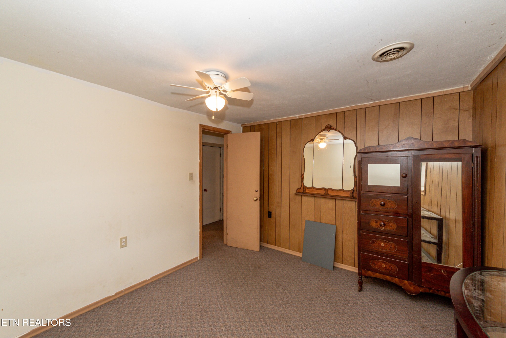 743 Garrett Road Dandridge, TN 37725 - Photo 32 of 37 Gallery Image 32