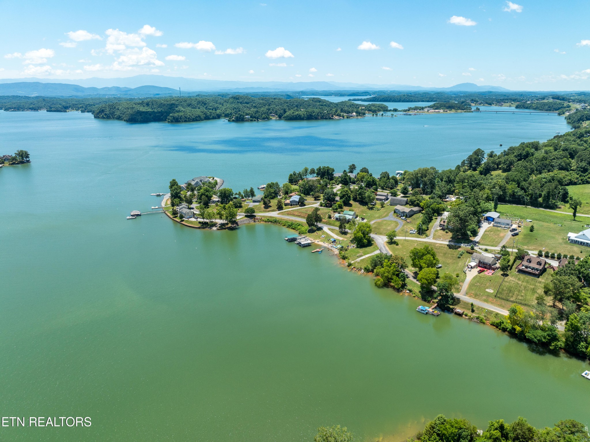 743 Garrett Road Dandridge, TN 37725 - Photo 7 of 37 Gallery Image 7
