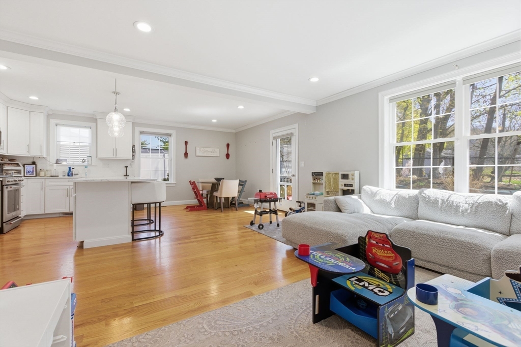 7 Spring Court, Unit A Woburn, MA 01801 - Photo 15 of 40