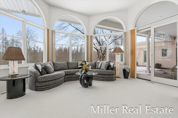 $995,000 | 660 Indian Hills Drive, Hastings, MI 49058