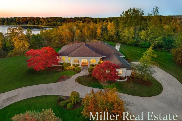 $995,000 | 660 Indian Hills Drive, Hastings, MI 49058