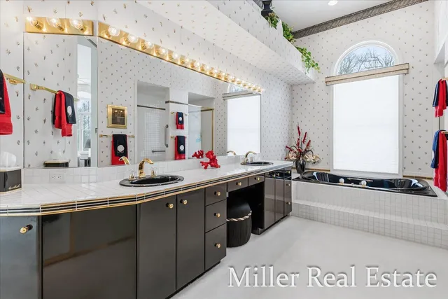 $995,000 | 660 Indian Hills Drive, Hastings, MI 49058