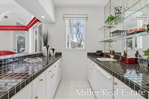 $995,000 | 660 Indian Hills Drive, Hastings, MI 49058