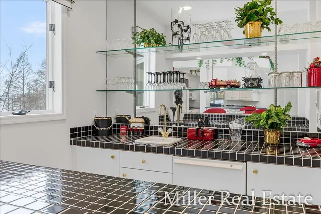 $995,000 | 660 Indian Hills Drive, Hastings, MI 49058