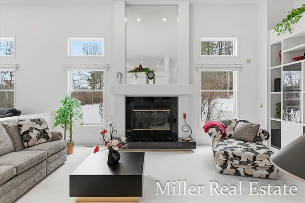 $995,000 | 660 Indian Hills Drive, Hastings, MI 49058