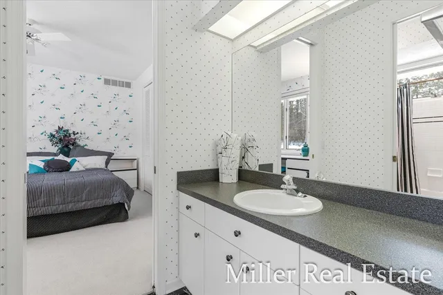 $995,000 | 660 Indian Hills Drive, Hastings, MI 49058