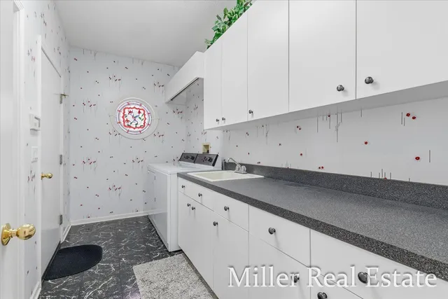 $995,000 | 660 Indian Hills Drive, Hastings, MI 49058