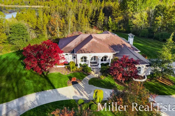 $995,000 | 660 Indian Hills Drive, Hastings, MI 49058