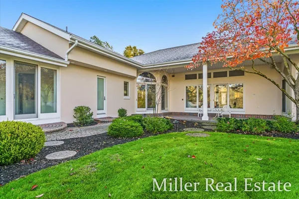 $995,000 | 660 Indian Hills Drive, Hastings, MI 49058