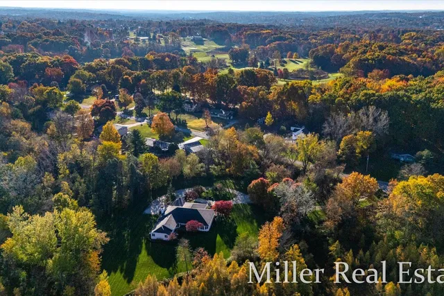 $995,000 | 660 Indian Hills Drive, Hastings, MI 49058