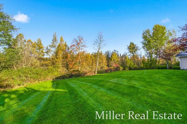 $995,000 | 660 Indian Hills Drive, Hastings, MI 49058