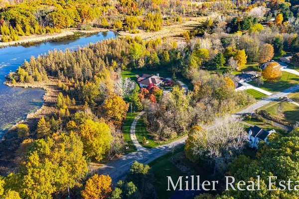 $995,000 | 660 Indian Hills Drive, Hastings, MI 49058