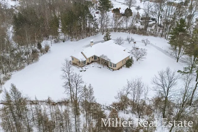 $995,000 | 660 Indian Hills Drive, Hastings, MI 49058
