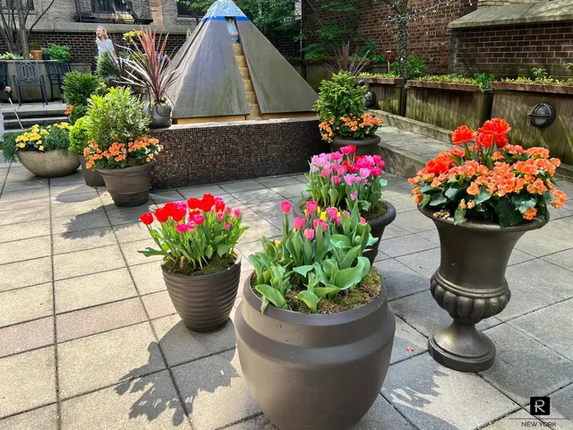 $770,000 | 100 West 94th Street, Unit 9D | Upper West Side