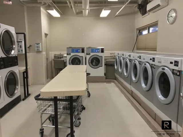 $770,000 | 100 West 94th Street, Unit 9D | Upper West Side