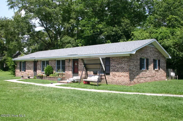 $1,200 | 4215 Peachtree Avenue, Wilmington, NC 28403