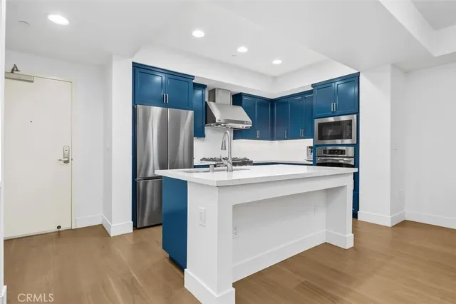 $925,000 | 150 The Promenade North, Unit 202, Long Beach, CA 90802