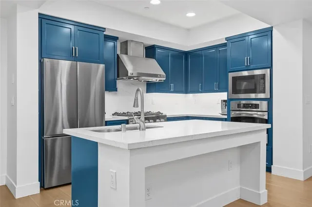 $925,000 | 150 The Promenade North, Unit 202, Long Beach, CA 90802