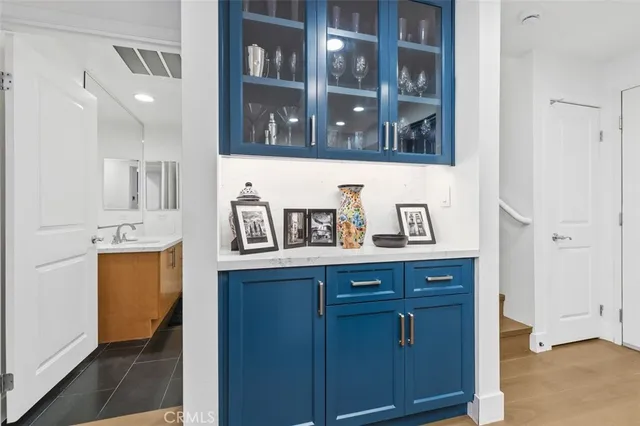 $925,000 | 150 The Promenade North, Unit 202, Long Beach, CA 90802