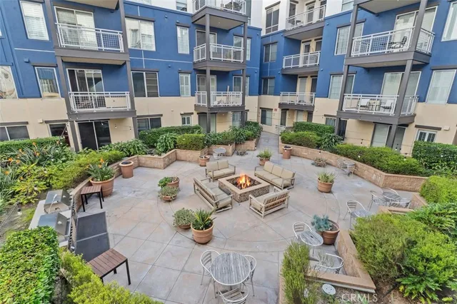$925,000 | 150 The Promenade North, Unit 202, Long Beach, CA 90802