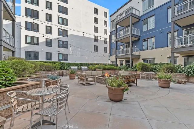 $925,000 | 150 The Promenade North, Unit 202, Long Beach, CA 90802