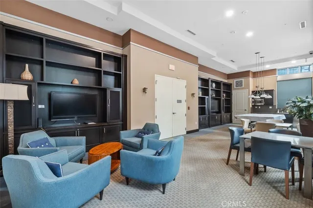 $925,000 | 150 The Promenade North, Unit 202, Long Beach, CA 90802