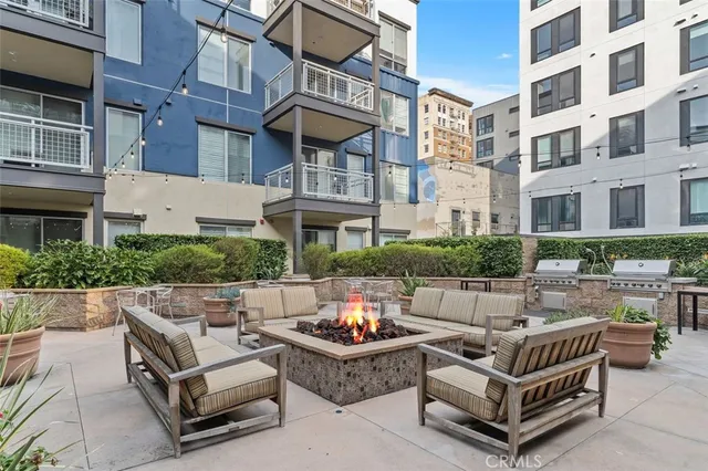 $925,000 | 150 The Promenade North, Unit 202, Long Beach, CA 90802