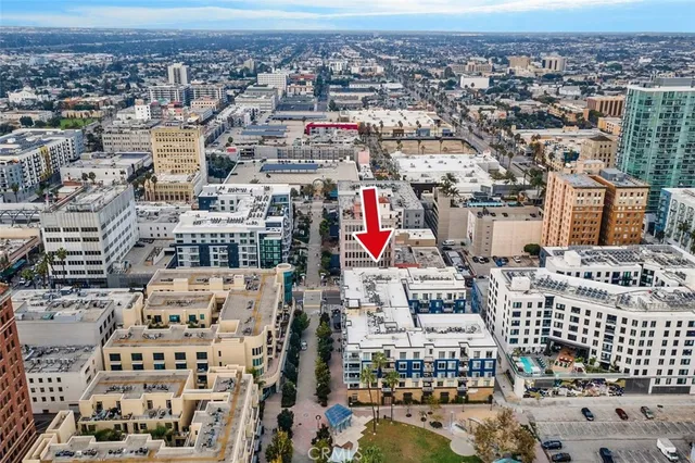 $925,000 | 150 The Promenade North, Unit 202, Long Beach, CA 90802