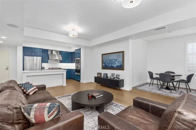 $925,000 | 150 The Promenade North, Unit 202, Long Beach, CA 90802