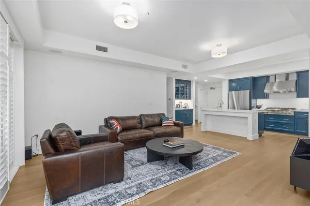 $925,000 | 150 The Promenade North, Unit 202, Long Beach, CA 90802