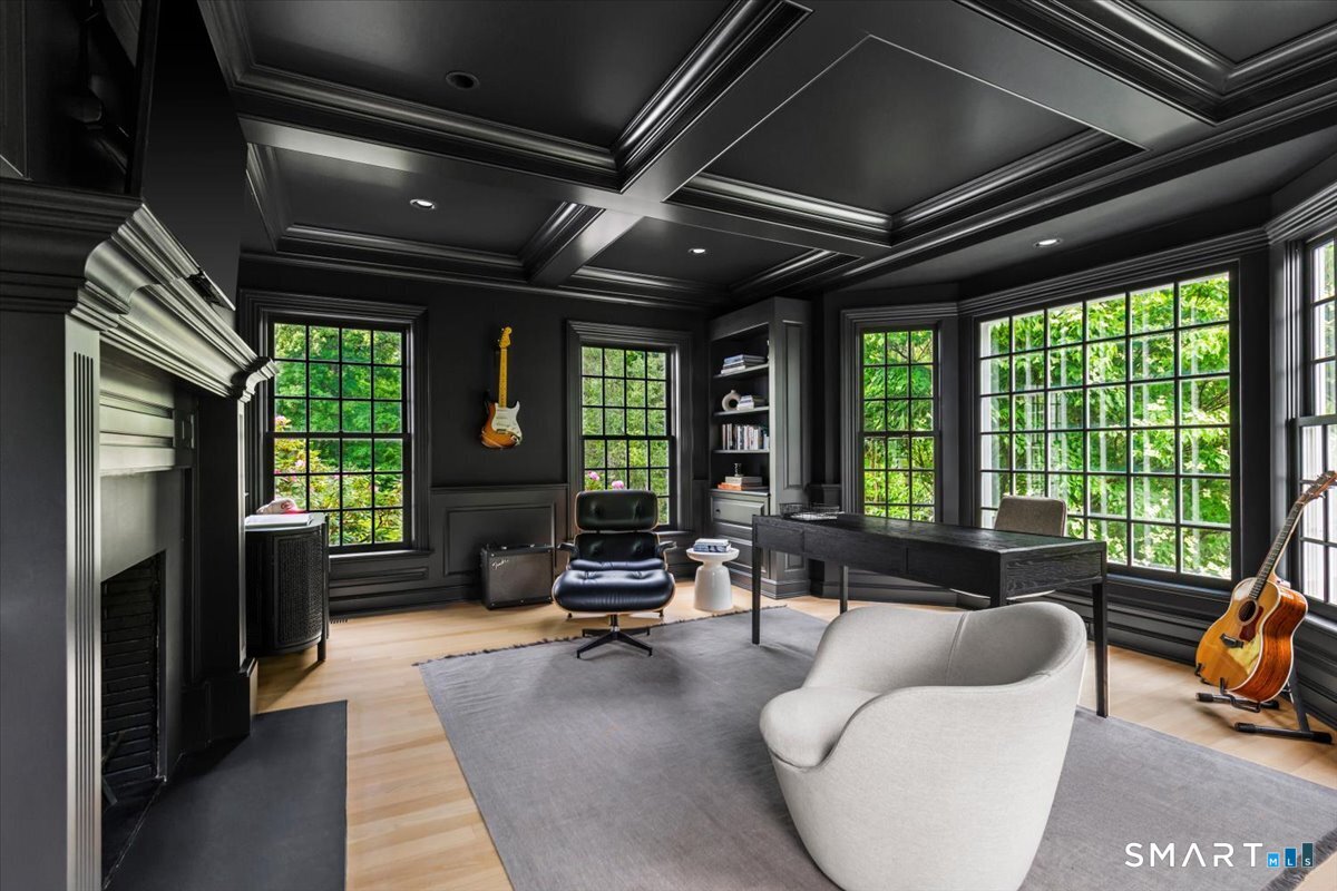 256 Country Club Road New Canaan, CT 06840 - Photo 10 of 40