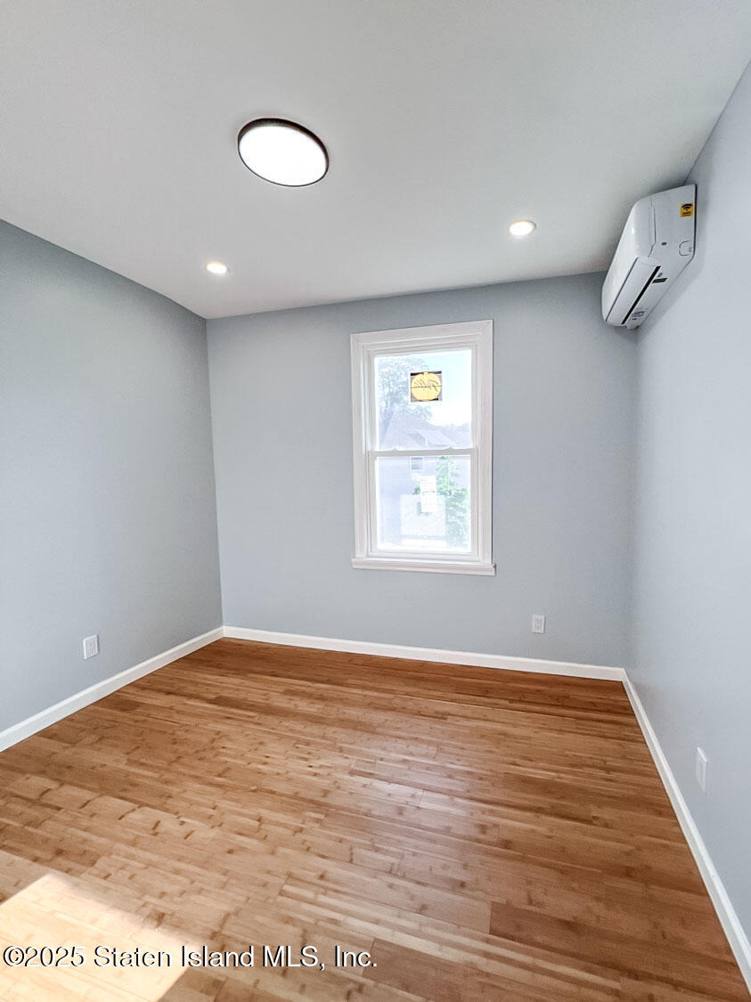 88 Warren Street Staten Island, NY 10304 - Photo 14 of 20 IMG_6184