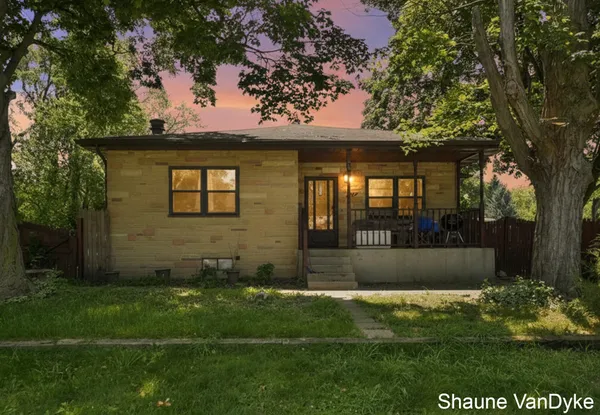 $289,000 | 154 72nd Street Southeast, Grand Rapids, MI 49548