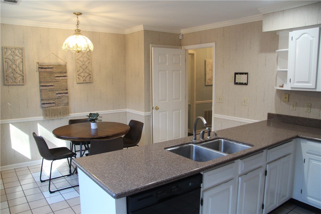 709 South Dean Road Auburn, AL 36830 - Photo 13 of 24 Gallery Image 13