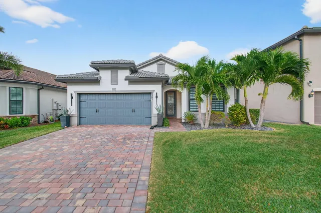$999,000 | 8305 Pedigree Circle, Lake Worth, FL 33467