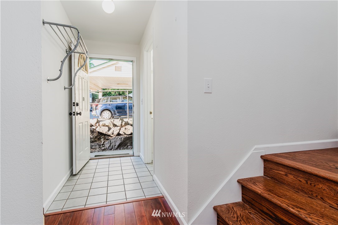 833 Southwest Sunset Boulevard, Unit D21 Renton, WA 98057 - Photo 5 of 22