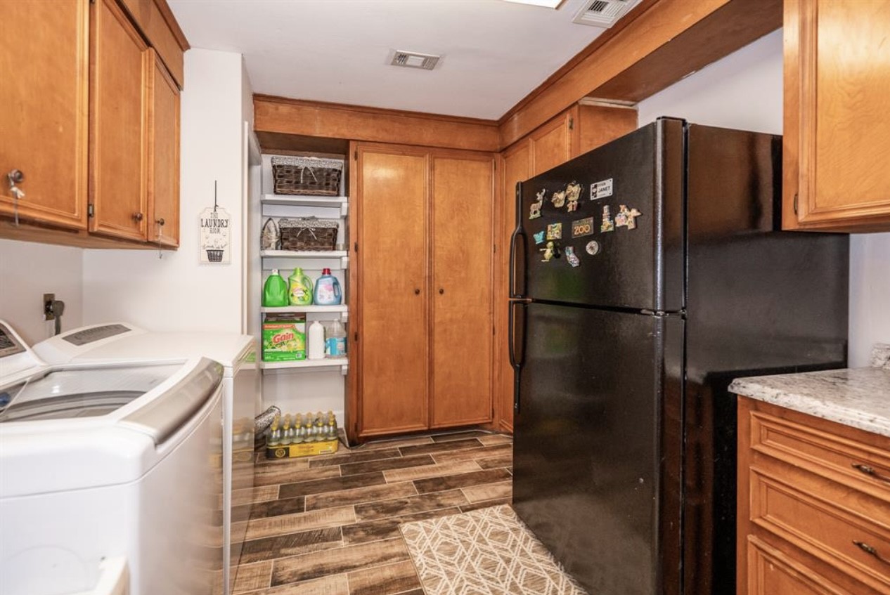 464 River Road Angleton, TX 77515 - Photo 17 of 45