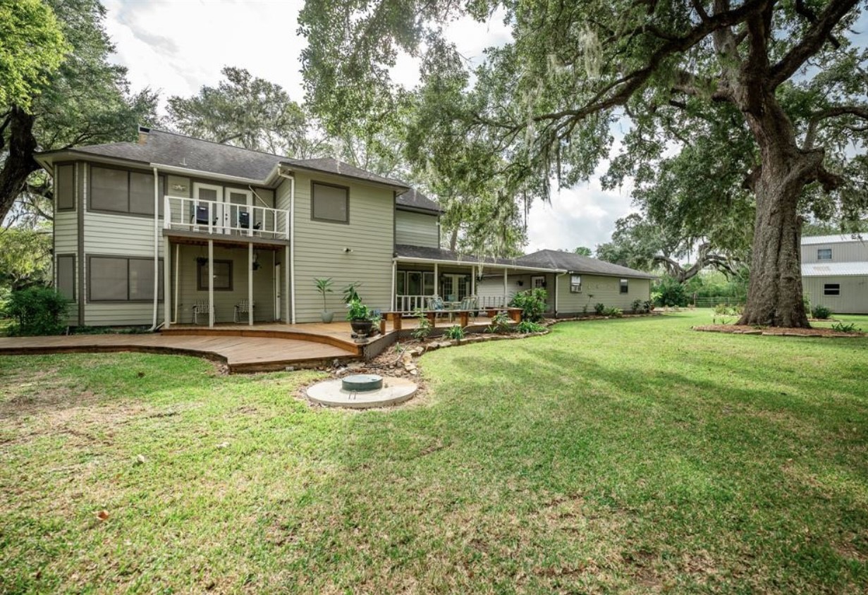 464 River Road Angleton, TX 77515 - Photo 2 of 45