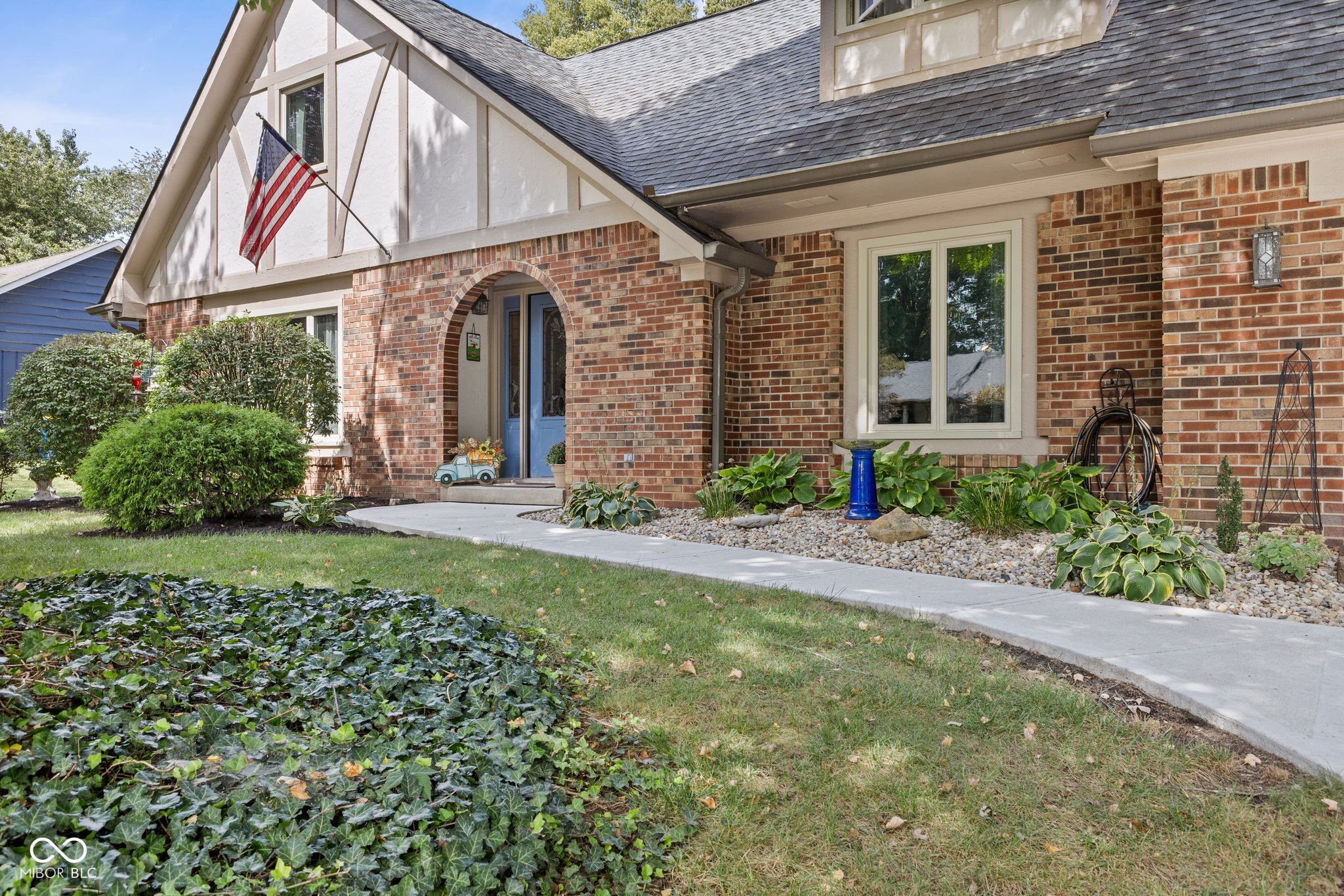 1830 Sandhill Road Indianapolis, IN 46217 - Photo 4 of 50 Gallery Image 4