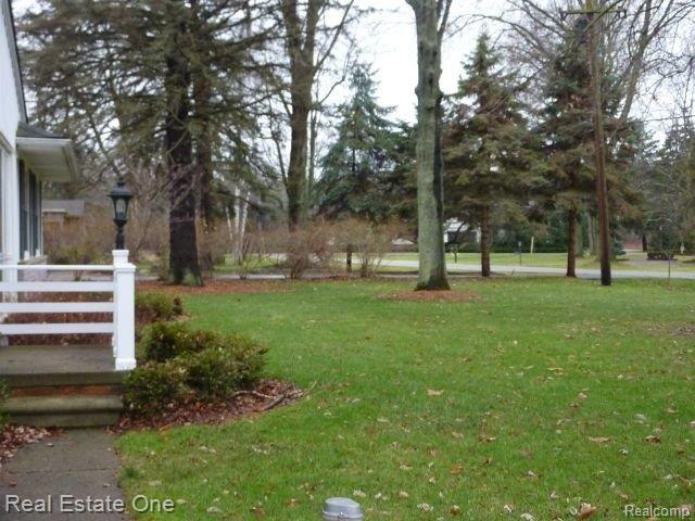 32430 Wing Lake Road Franklin, MI 48025 - Photo 13 of 17 Frontyard