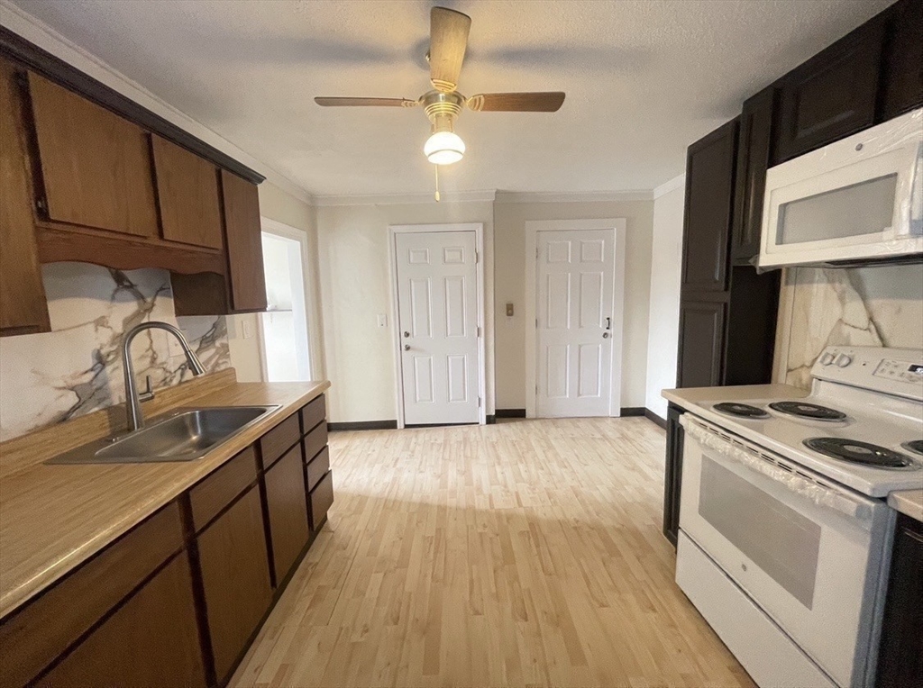 27 Wilcox Street, Unit 2L Springfield, MA 01105 - Photo 3 of 12