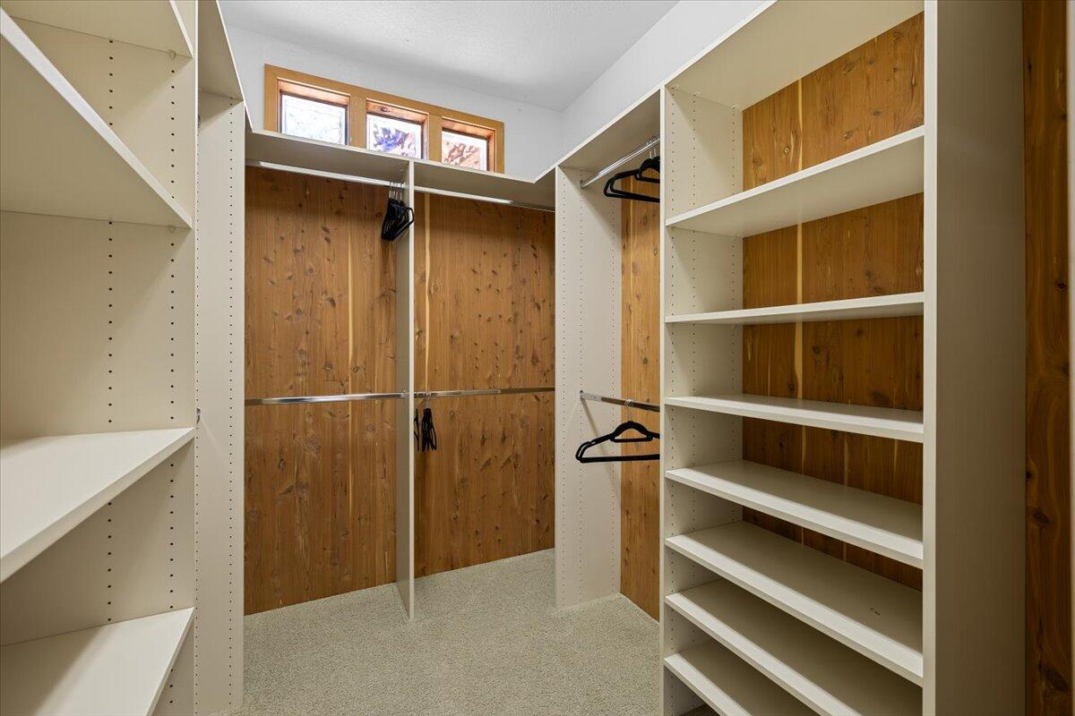 7388 Upper Applegate Road Jacksonville, OR 97530 - Photo 25 of 57 Primary BR walk-in closet