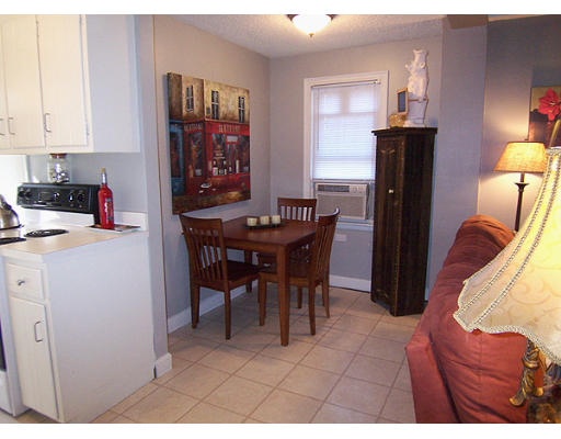24 Vail Street Springfield, MA 01118 - Photo 5 of 11 Gallery Image 5