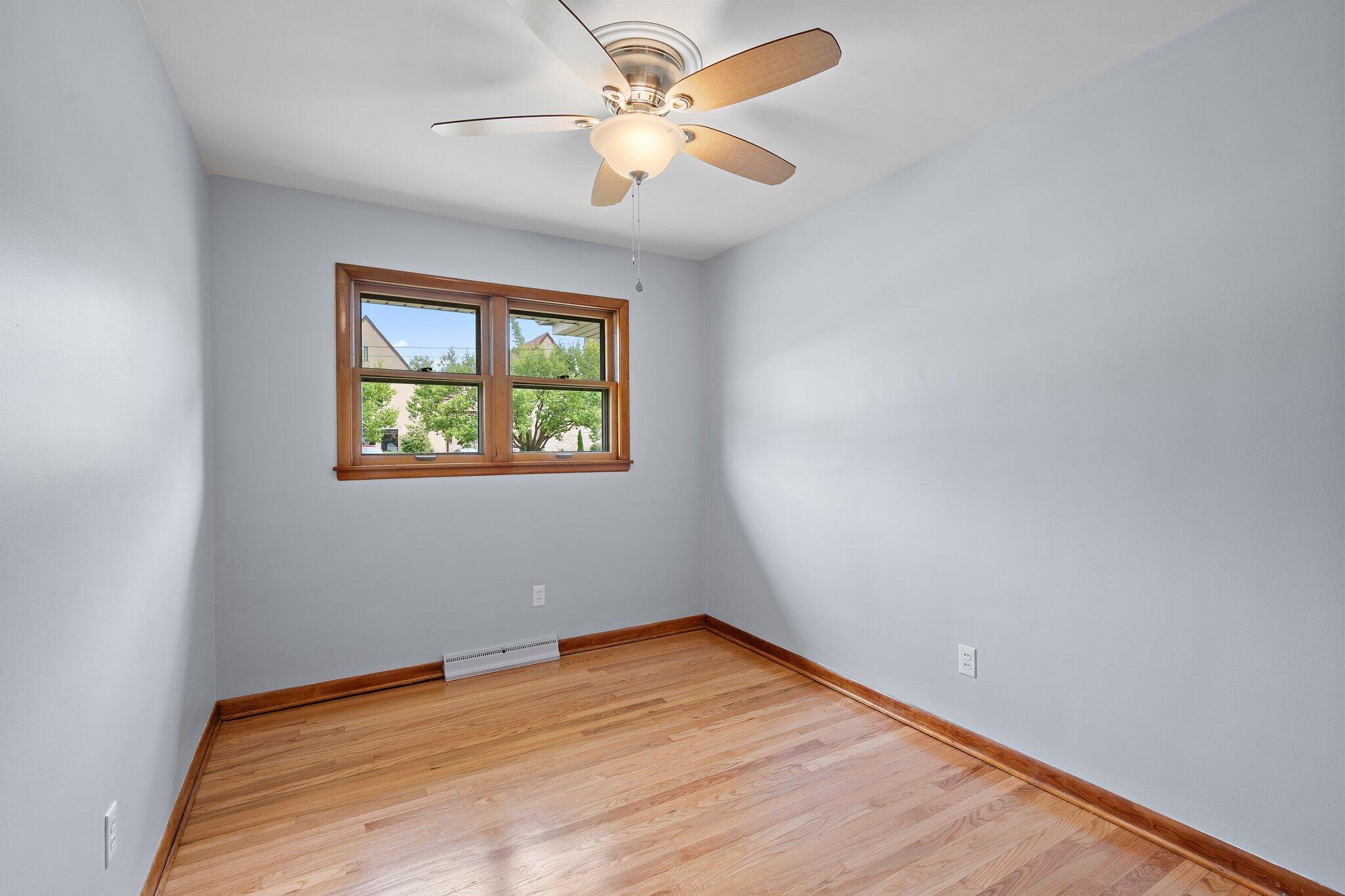 210 South Indiana Avenue Crown Point, IN 46307 - Photo 13 of 24 2048x1365