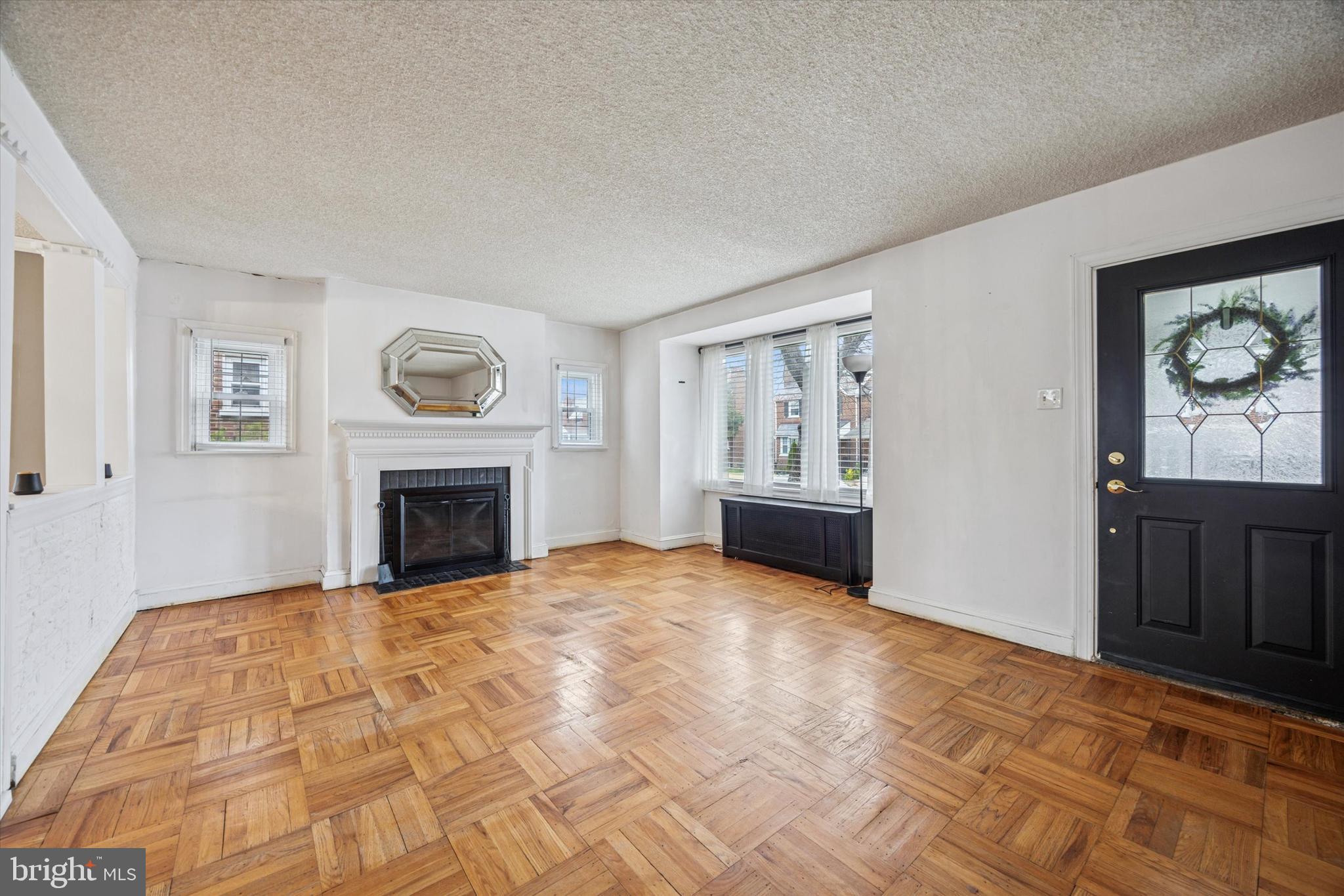 824 Pleasant Road Lansdowne, PA 19050 - Photo 4 of 25 Gallery Image 4