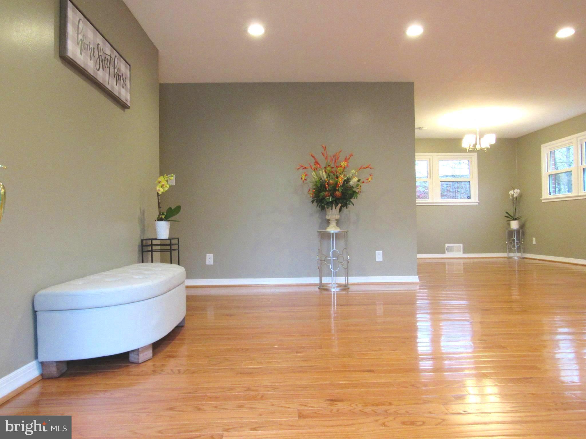 5625 Inverchapel Road Springfield, VA 22151 - Photo 3 of 40