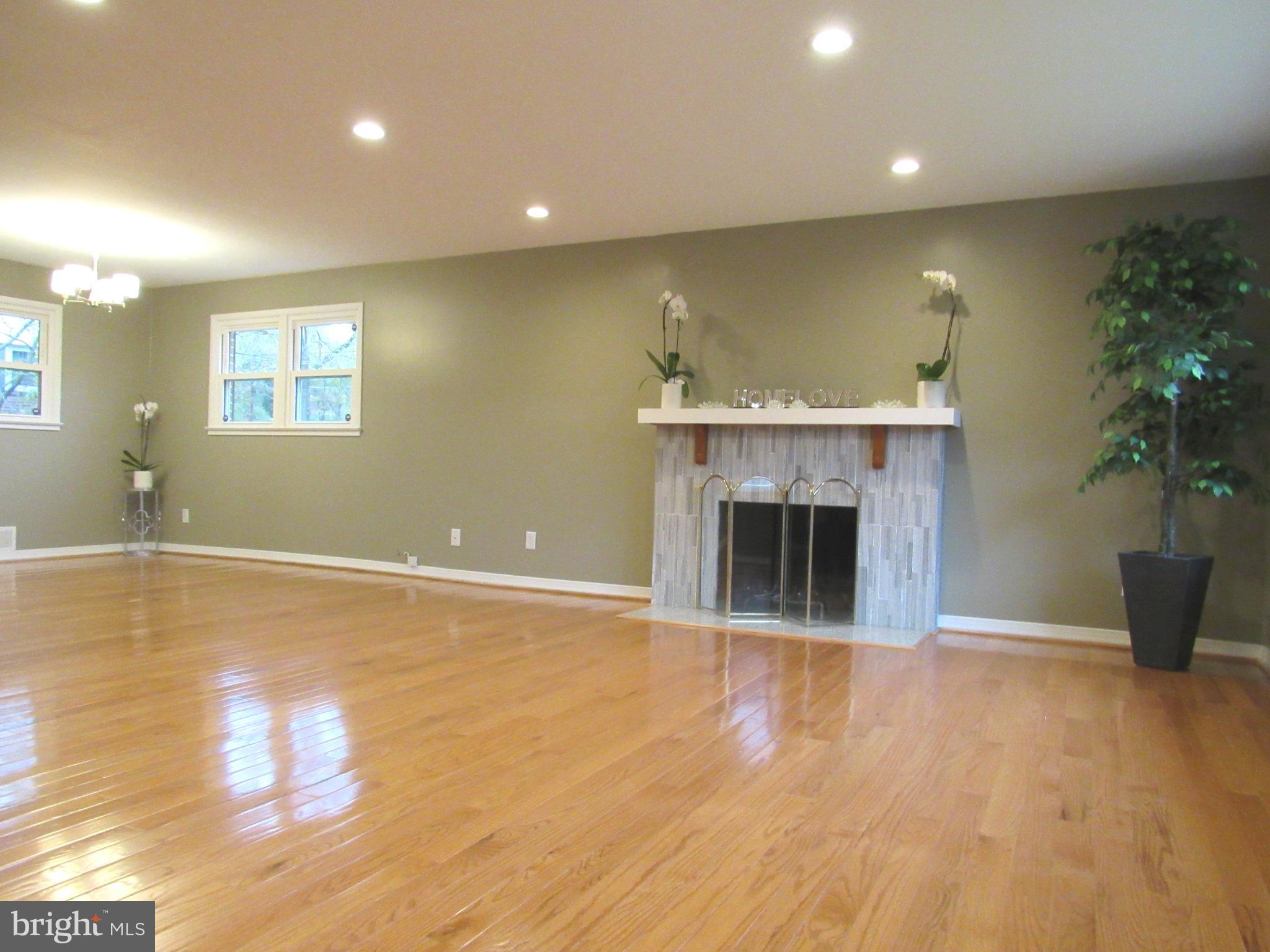 5625 Inverchapel Road Springfield, VA 22151 - Photo 7 of 40