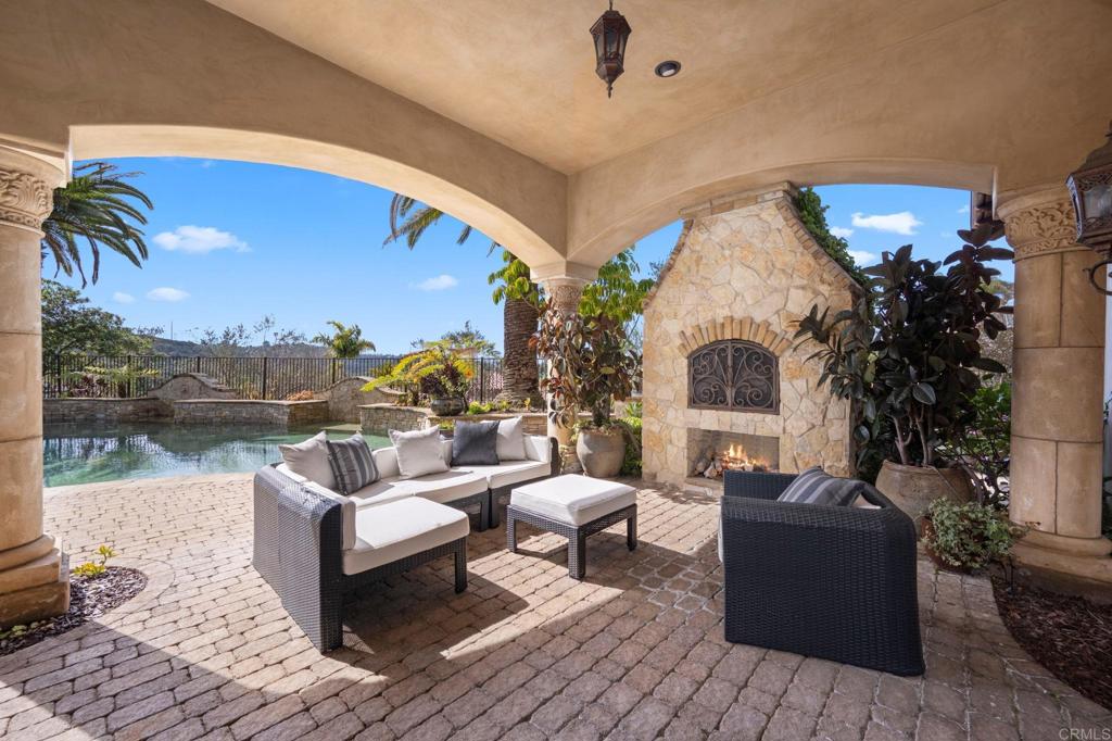 4860 Rancho Verde Trail San Diego, CA 92130 - Photo 10 of 23