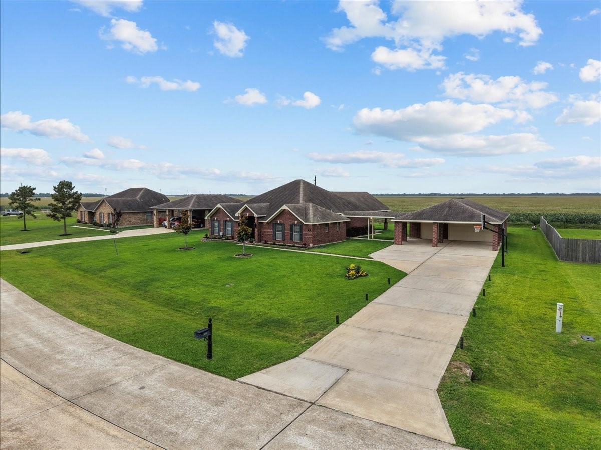 3911 Palm Crest Drive Rosharon, TX 77583 - Photo 1 of 47 Home and Detached Garage